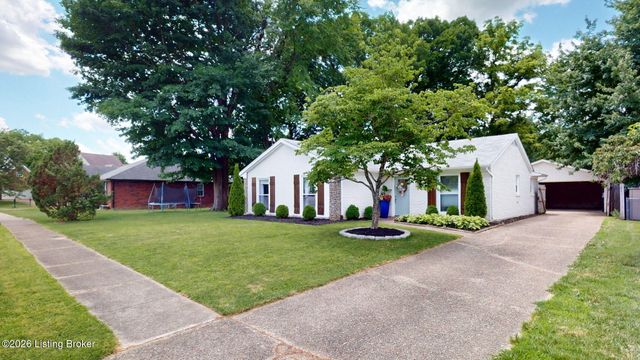 8402 Daverman Dr, Louisville, KY 40228