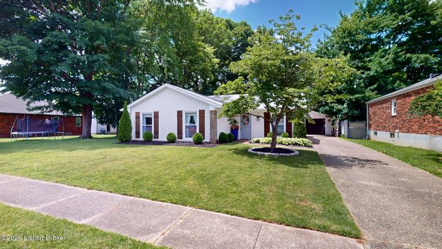 8402 Daverman Dr, Louisville, KY 40228