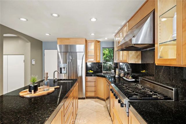 923 Balboa Avenue, Laguna Beach, CA 92651