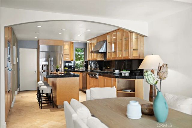 923 Balboa Avenue, Laguna Beach, CA 92651