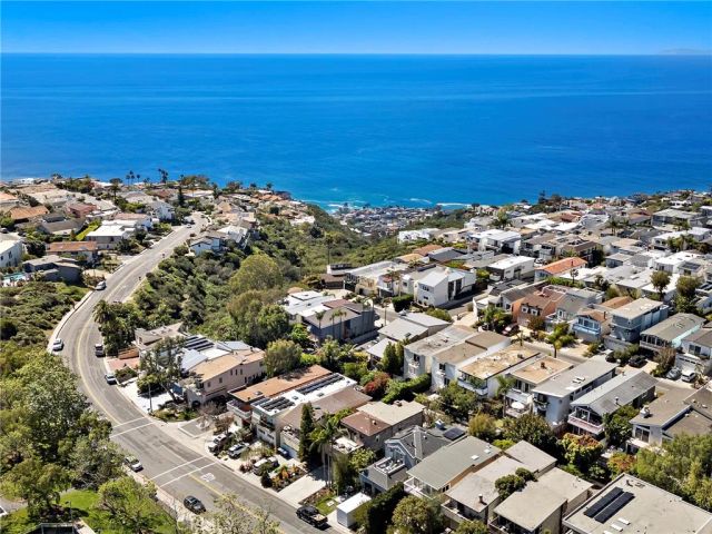 923 Balboa Avenue, Laguna Beach, CA 92651