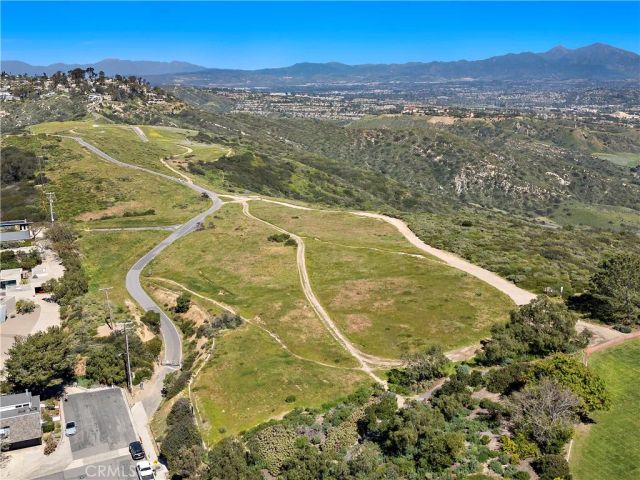 923 Balboa Avenue, Laguna Beach, CA 92651