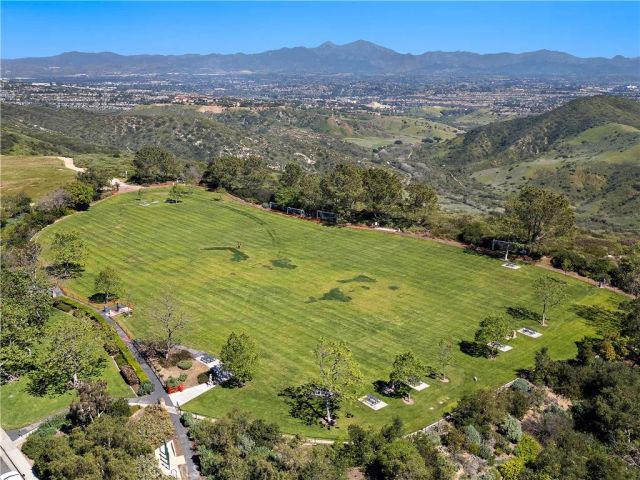 923 Balboa Avenue, Laguna Beach, CA 92651