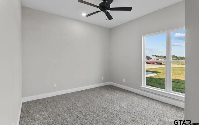 12316 Maplewood Dr, Lindale, TX 75771