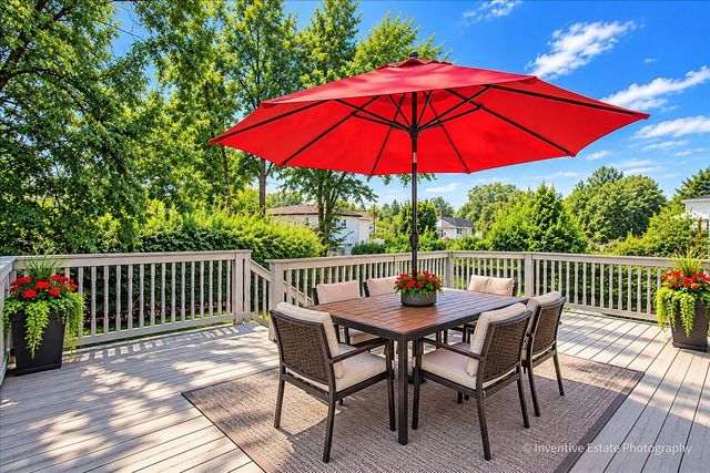9938 N Huber Lane, Niles, IL 60714