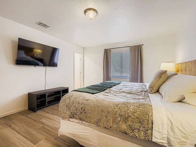 2001 Newbury Drive, Arlington, TX 76014