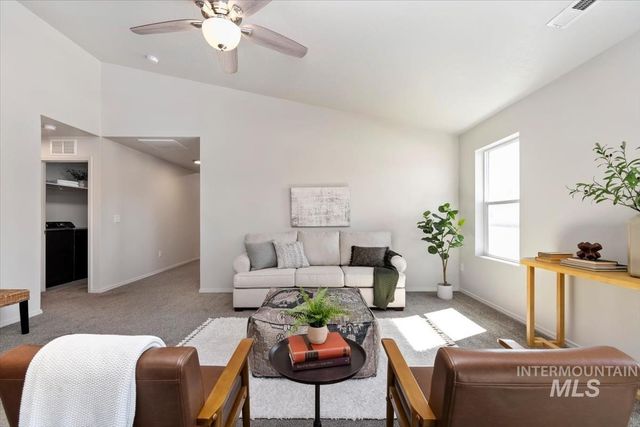 19585 Maywood Avenue, Caldwell, ID 83605