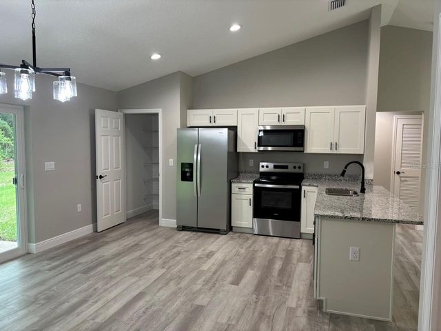 2169 W RUTLAND DRIVE, Dunnellon, FL 34434