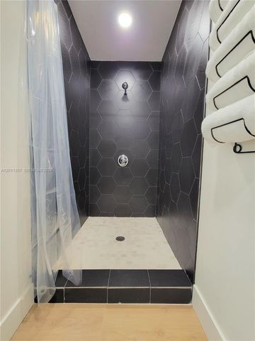 735 Tradewind Drive, North Palm Beach, FL 33408