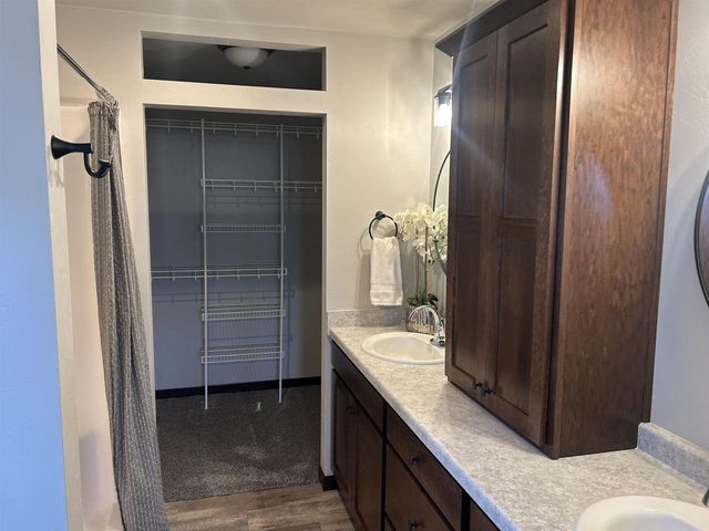 3668 E GLADIOLUS PLACE, Appleton, WI 54913