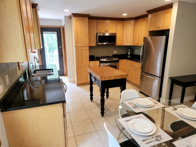9N277 Corron Road, Elgin, IL 60124