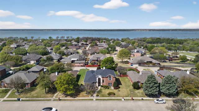 2795 Beacon Hill Drive, Rockwall, TX 75087