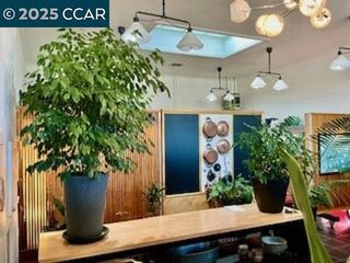 2207 Macdonald Ave, Richmond, CA 94801