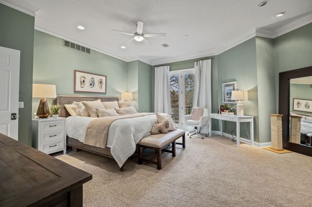 1610 Burr Oaks Drive, West Des Moines, IA 50266