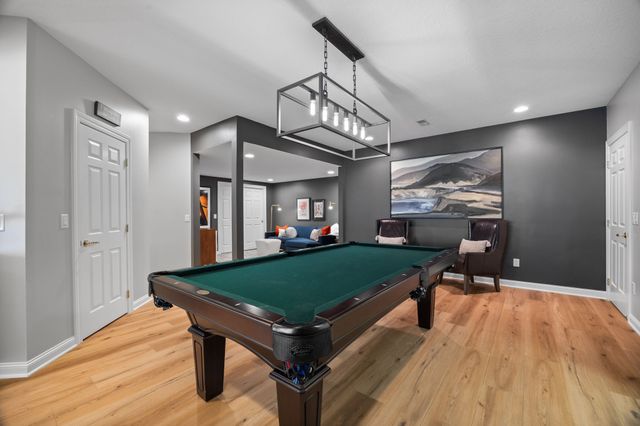 1610 Burr Oaks Drive, West Des Moines, IA 50266