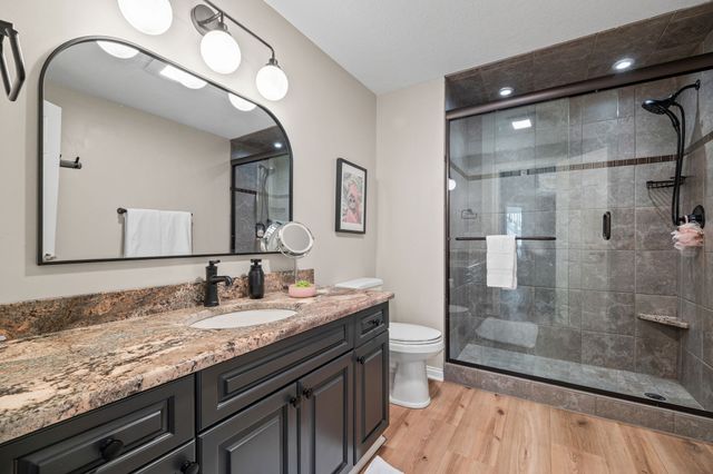 1610 Burr Oaks Drive, West Des Moines, IA 50266