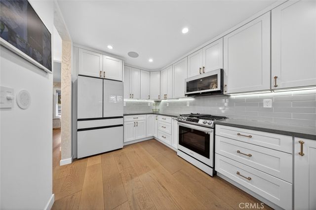 4926 Greenbush Avenue, Sherman Oaks, CA 91423