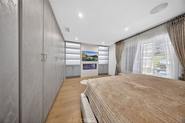 4926 Greenbush Avenue, Sherman Oaks, CA 91423