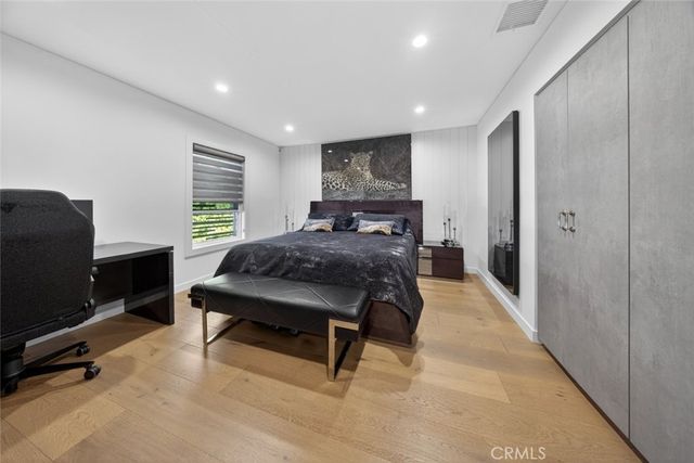 4926 Greenbush Avenue, Sherman Oaks, CA 91423