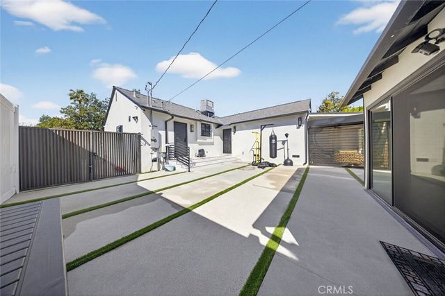 4926 Greenbush Avenue, Sherman Oaks, CA 91423