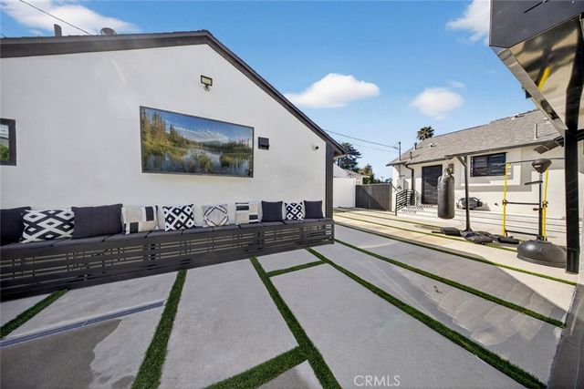 4926 Greenbush Avenue, Sherman Oaks, CA 91423