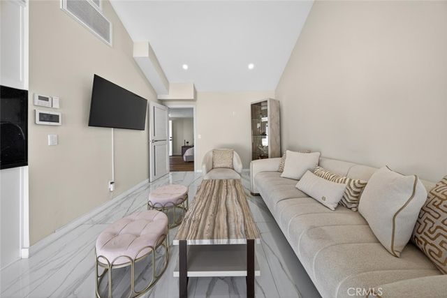 4926 Greenbush Avenue, Sherman Oaks, CA 91423