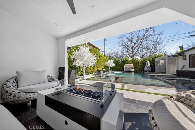 4926 Greenbush Avenue, Sherman Oaks, CA 91423