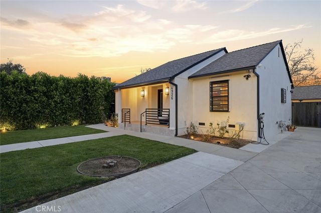 4926 Greenbush Avenue, Sherman Oaks, CA 91423