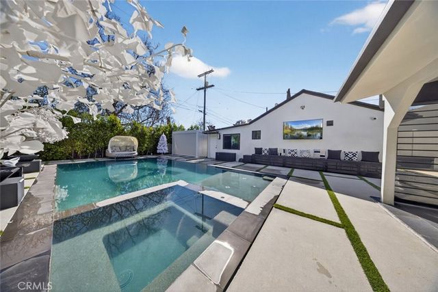 4926 Greenbush Avenue, Sherman Oaks, CA 91423