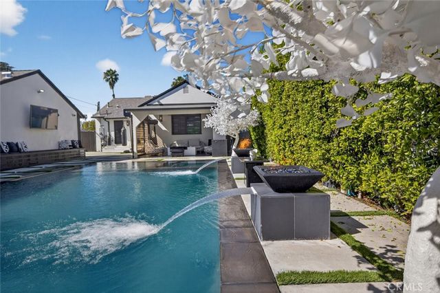 4926 Greenbush Avenue, Sherman Oaks, CA 91423