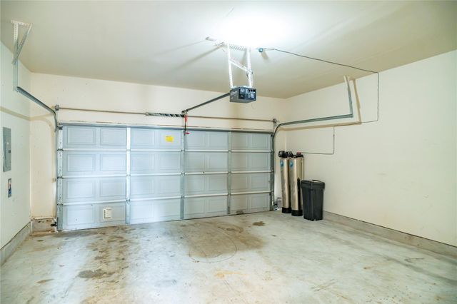 16327 Woma Ct Court, Sugar Land, TX 77498