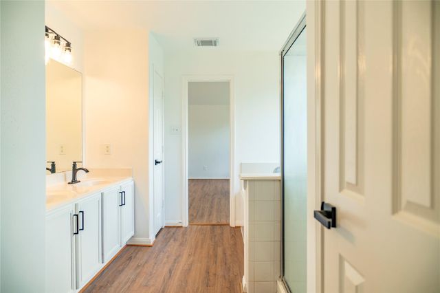 16327 Woma Ct Court, Sugar Land, TX 77498