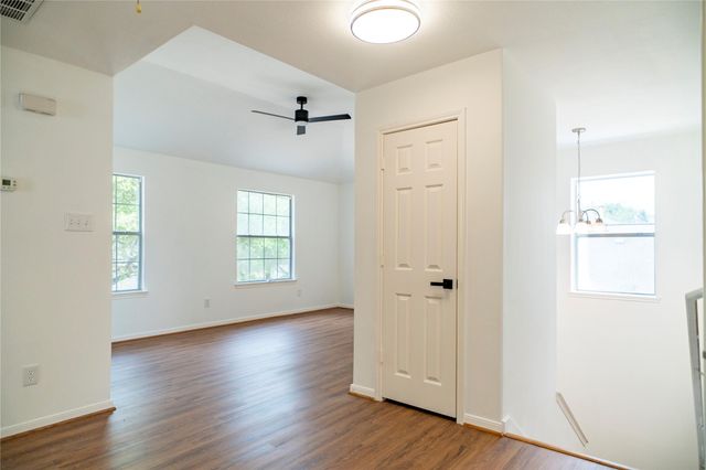 16327 Woma Ct Court, Sugar Land, TX 77498