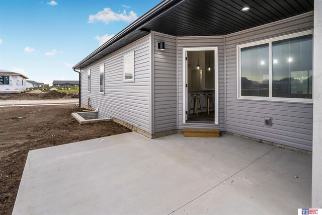 9419 S 82nd Street, Lincoln, NE 68516