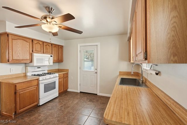 2208 Cranston Road, University Heights, OH 44118