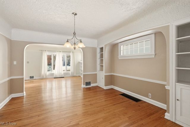 2208 Cranston Road, University Heights, OH 44118