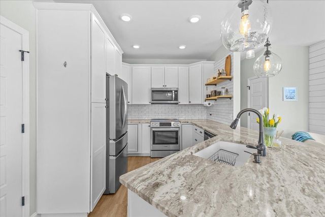 201 Holland Ln Unit 7, Williston, VT 05495