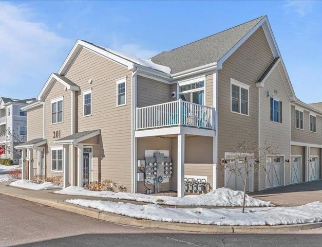 201 Holland Ln Unit 7, Williston, VT 05495