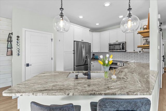 201 Holland Ln Unit 7, Williston, VT 05495