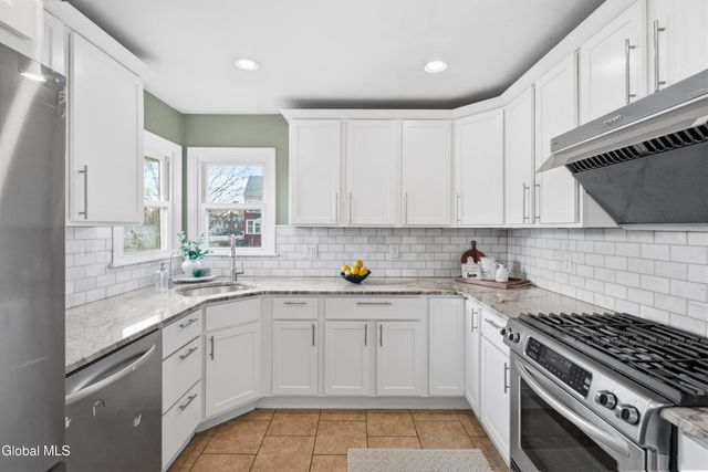 48 Quincy Street, Colonie, NY 12205