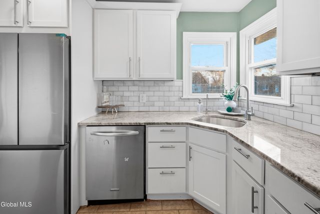 48 Quincy Street, Colonie, NY 12205