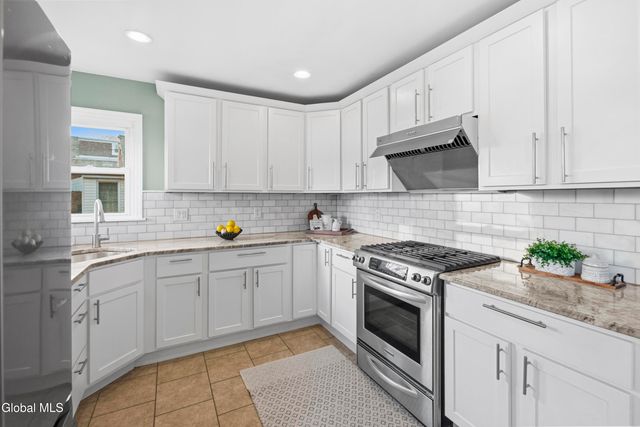 48 Quincy Street, Colonie, NY 12205