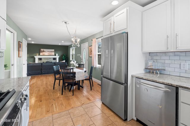 48 Quincy Street, Colonie, NY 12205