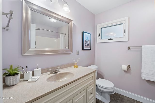 48 Quincy Street, Colonie, NY 12205