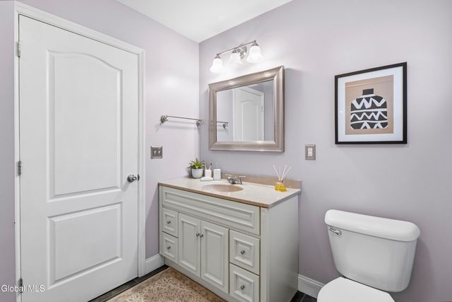 48 Quincy Street, Colonie, NY 12205