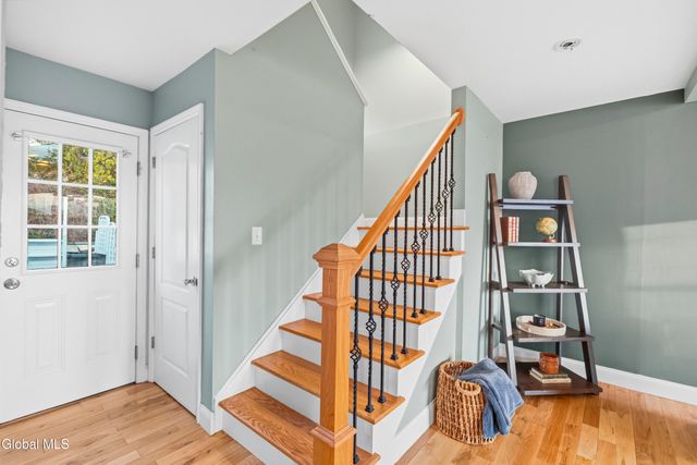 48 Quincy Street, Colonie, NY 12205