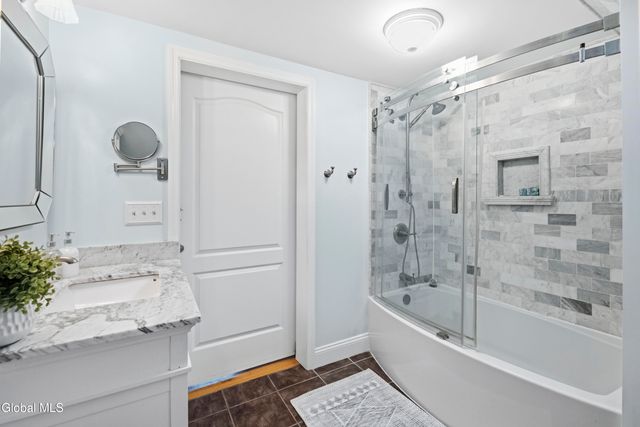 48 Quincy Street, Colonie, NY 12205