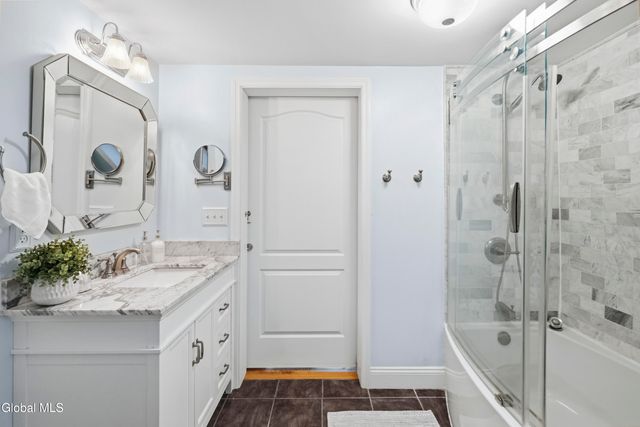 48 Quincy Street, Colonie, NY 12205