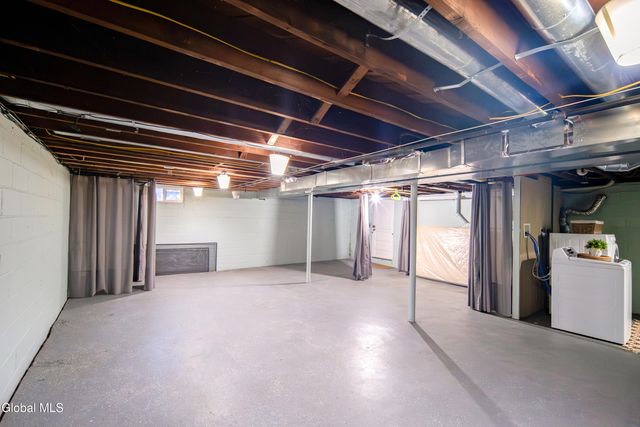 48 Quincy Street, Colonie, NY 12205