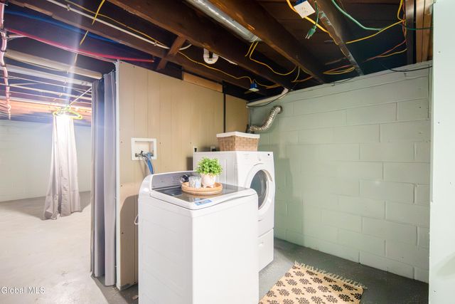 48 Quincy Street, Colonie, NY 12205